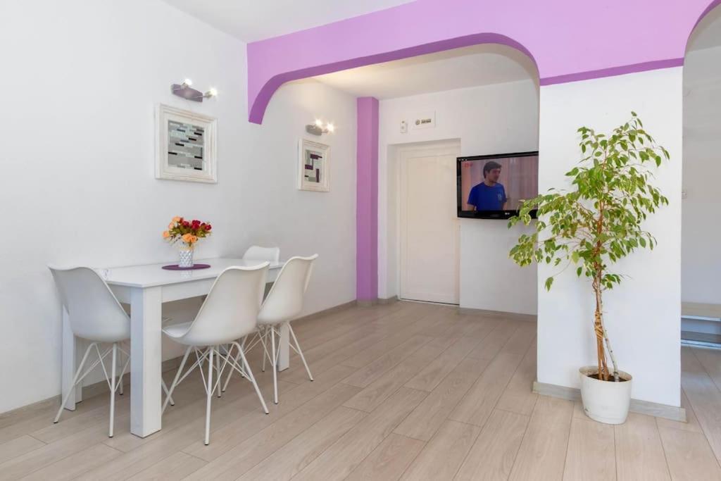 Sunny 2-Bedroom Maisonette Varna & Parking Exterior foto