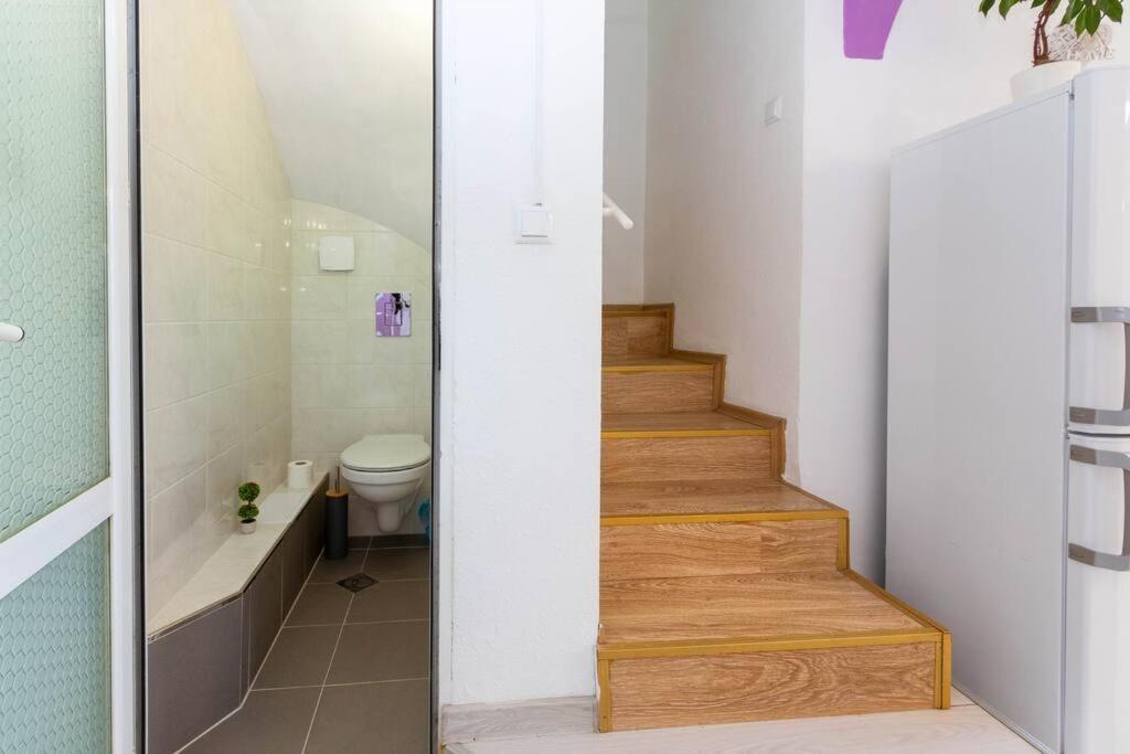 Sunny 2-Bedroom Maisonette Varna & Parking Exterior foto